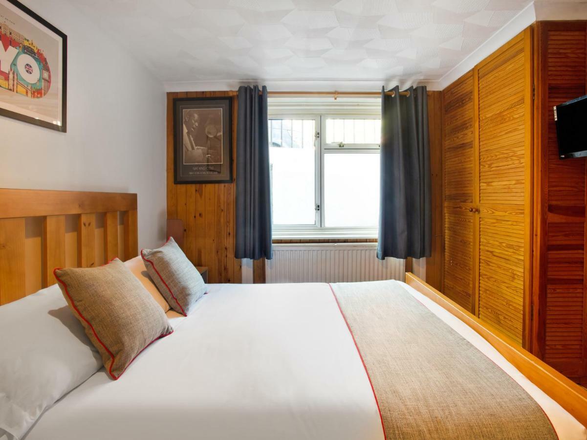 ברייטון Oyo Avalon Lifestyle Guest House מראה חיצוני תמונה