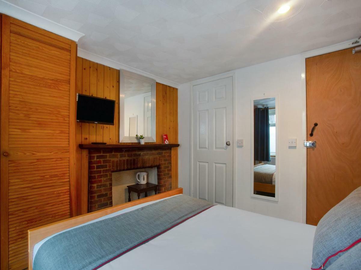 ברייטון Oyo Avalon Lifestyle Guest House מראה חיצוני תמונה