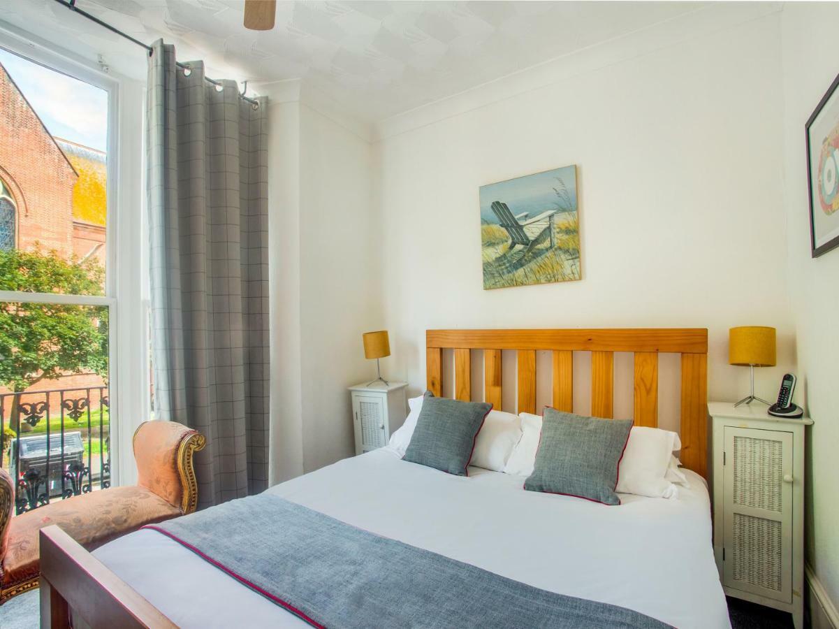 ברייטון Oyo Avalon Lifestyle Guest House מראה חיצוני תמונה