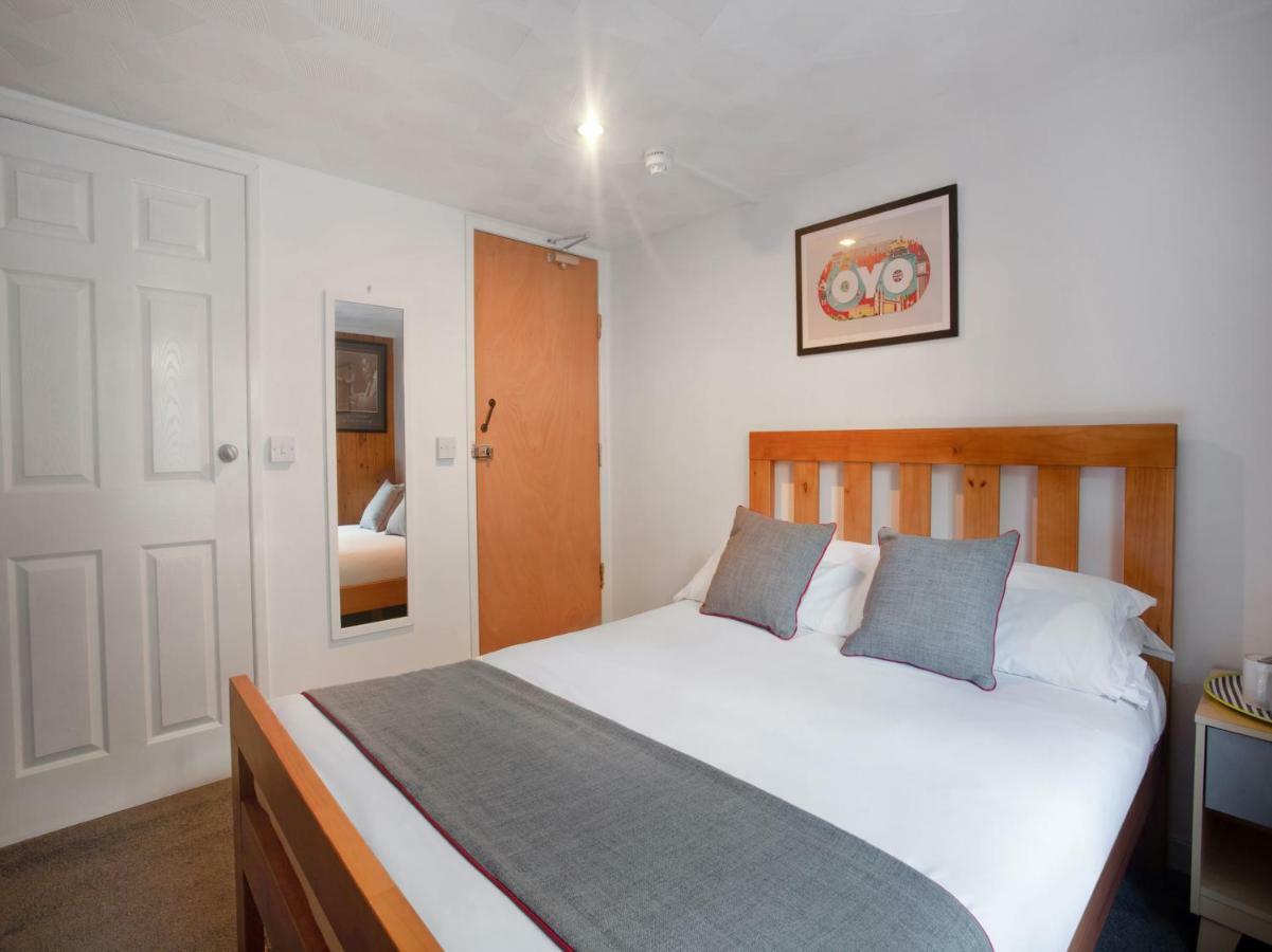 ברייטון Oyo Avalon Lifestyle Guest House מראה חיצוני תמונה