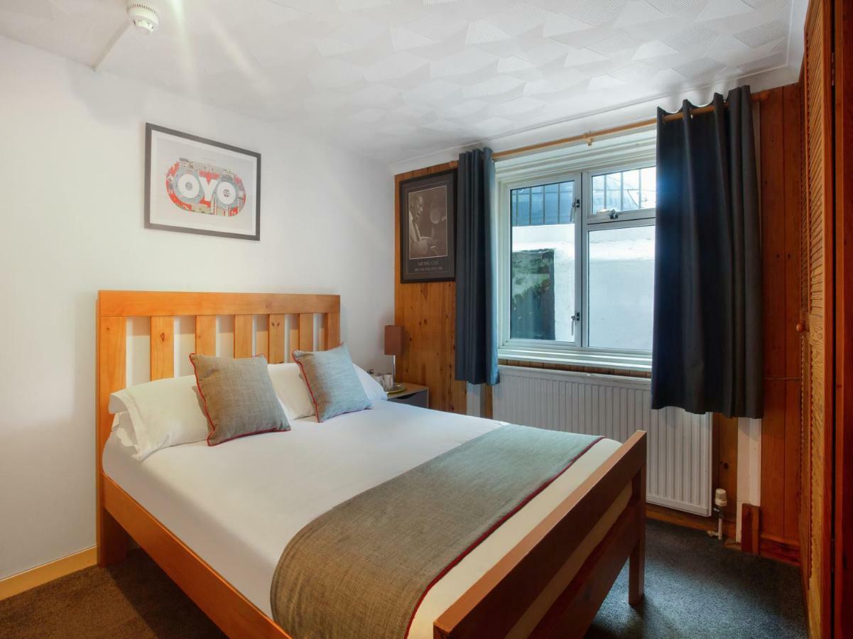 ברייטון Oyo Avalon Lifestyle Guest House מראה חיצוני תמונה