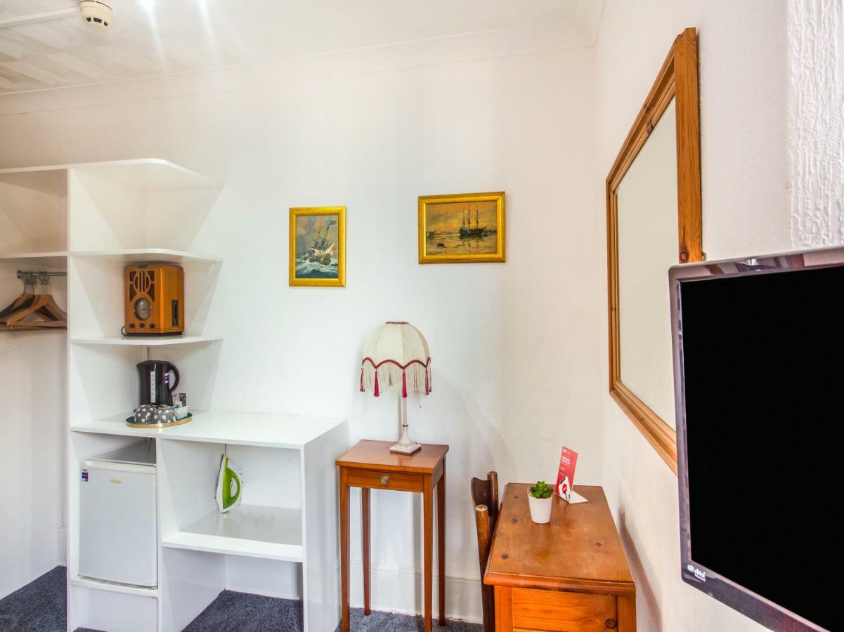 ברייטון Oyo Avalon Lifestyle Guest House מראה חיצוני תמונה