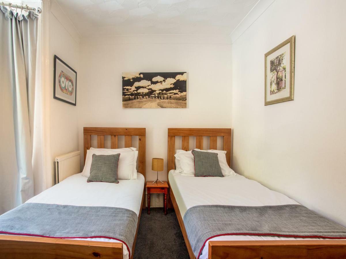 ברייטון Oyo Avalon Lifestyle Guest House מראה חיצוני תמונה
