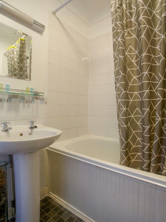 ברייטון Oyo Avalon Lifestyle Guest House מראה חיצוני תמונה